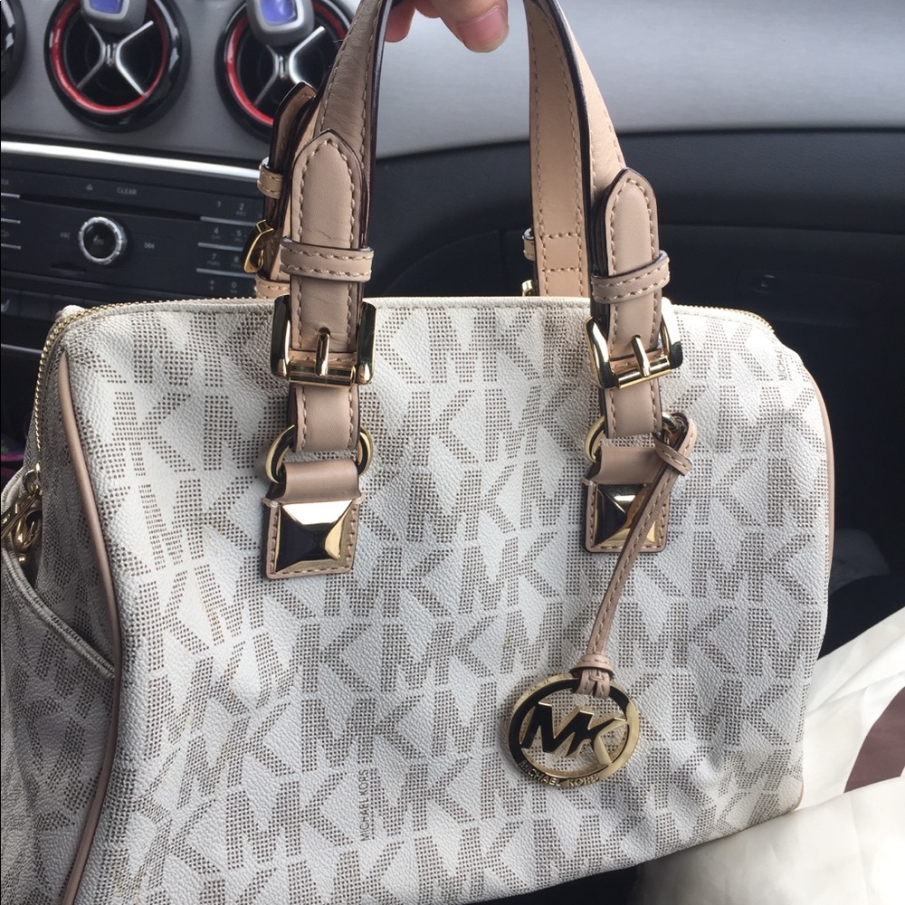 Michael kors purse